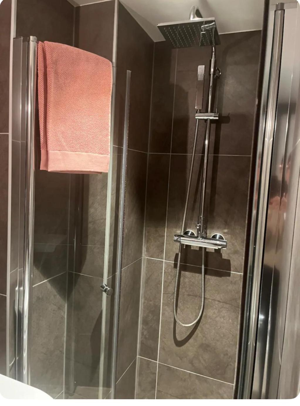 Unik Og Koselig Leilighet Midt I Sentrum Av Trondheim Buitenkant foto